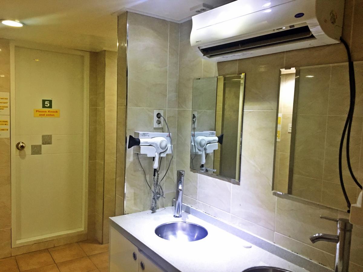 Myeong-Dong Good Stay Сеул Екстер'єр фото